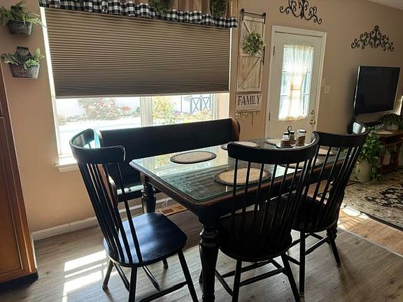 5th image of 2170 Black Forest Dr N