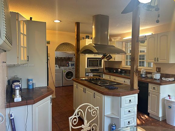 4th image of 13800 SW 73rd St