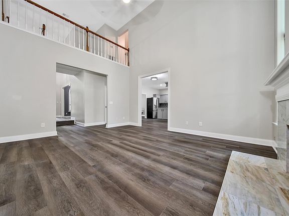 5th image of 11 Windledge Pl