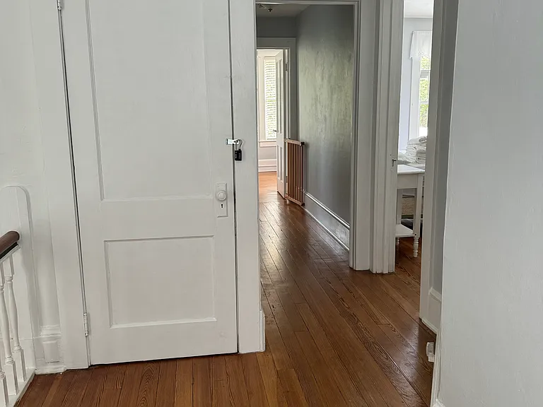 325 E Rich Ave — Photo 5