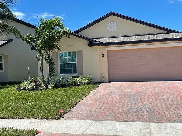 749 Worlington Ln, Fort Pierce, FL 34947
