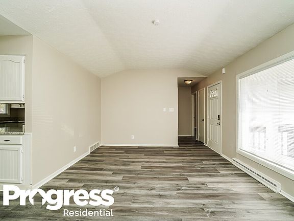 5th image of 391 Whitehall Dr