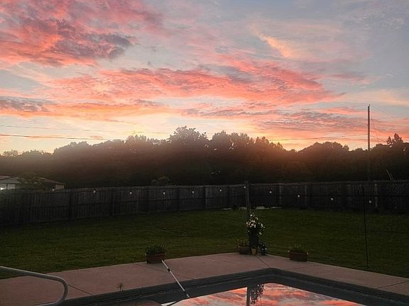 4th image of 1070 Weldon Rd