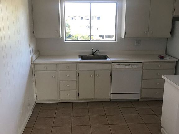2nd image of 2 Circle Dr APT B