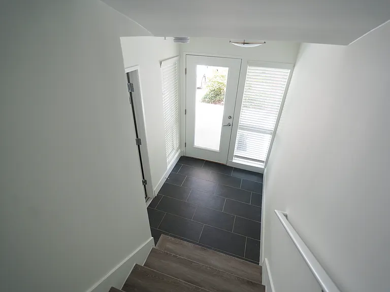 1300 Francis Ave — Photo 5