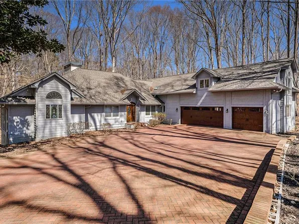 6575 Roundhill Ct, Cumming, GA 30040