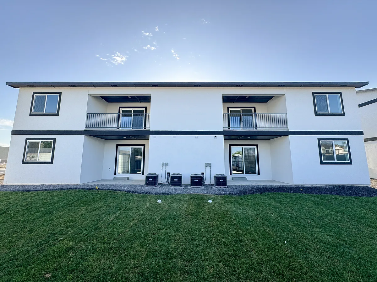 Building Photo - 1065 Bighorn St #D