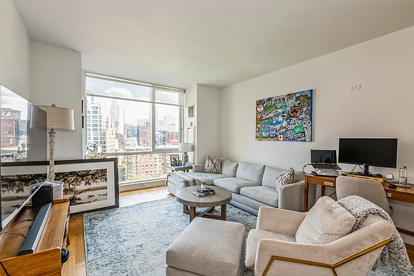 Sold by Manhattan Miami Real Estate | media 3