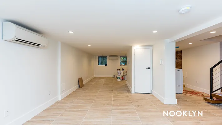 Rented by Nooklyn NYC LLC | media 22