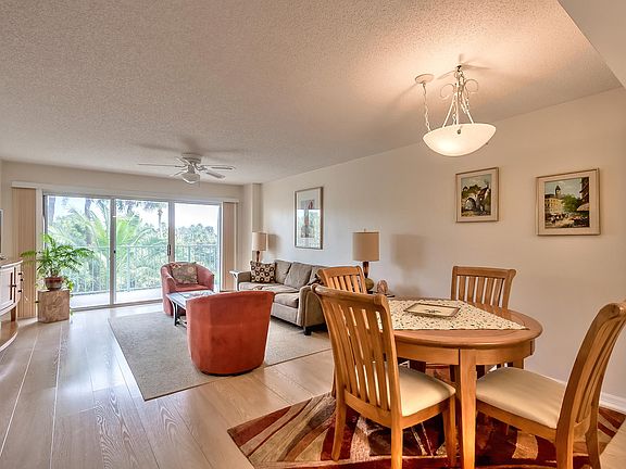 5th image of 4 Oceans West Blvd APT 206D