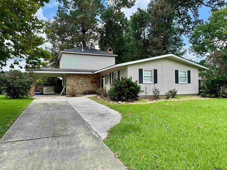 1822 Avondale Dr — Photo 1