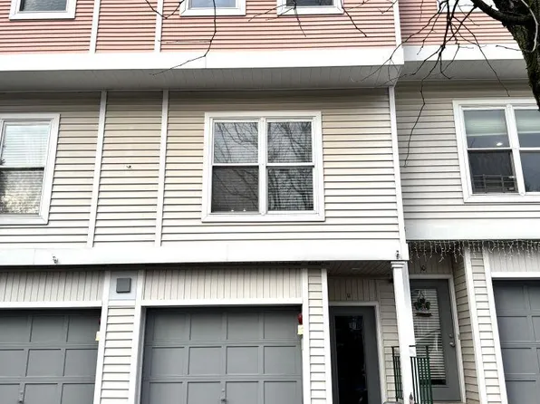 11 Livingston Manor #11, Dobbs Ferry, NY 10522