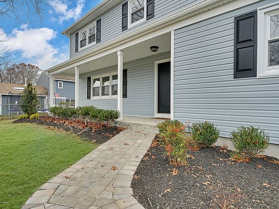 4th image of 596 Deer Ln