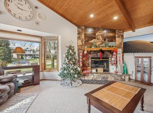 11898 W Woodland Cir, Hales Corners, WI 53130