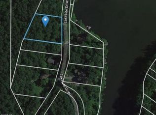 2043 Lakeside Dr W, Highland Lakes, NJ 07422