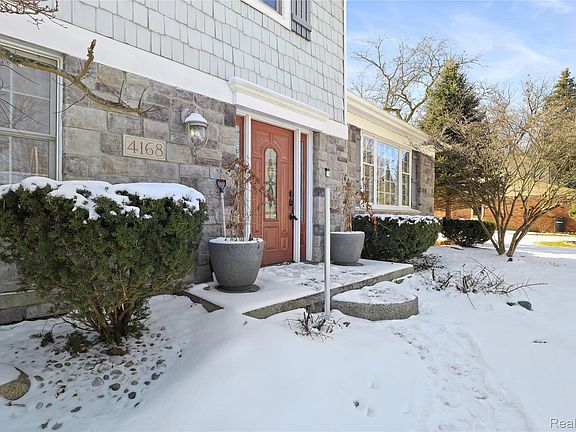 3rd image of 4168 McCandlish Rd