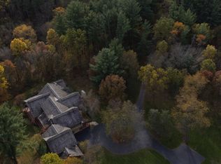 6685 S Lost Nation Rd, Dixon, IL 61021