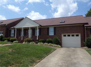 1805 Meadow Green Dr, Graham, NC 27253