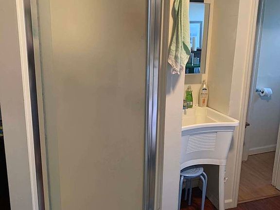 5th image of 328 E 6th St APT 4C