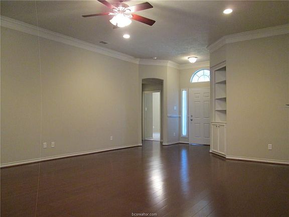 4th image of 4211 Conway Ct