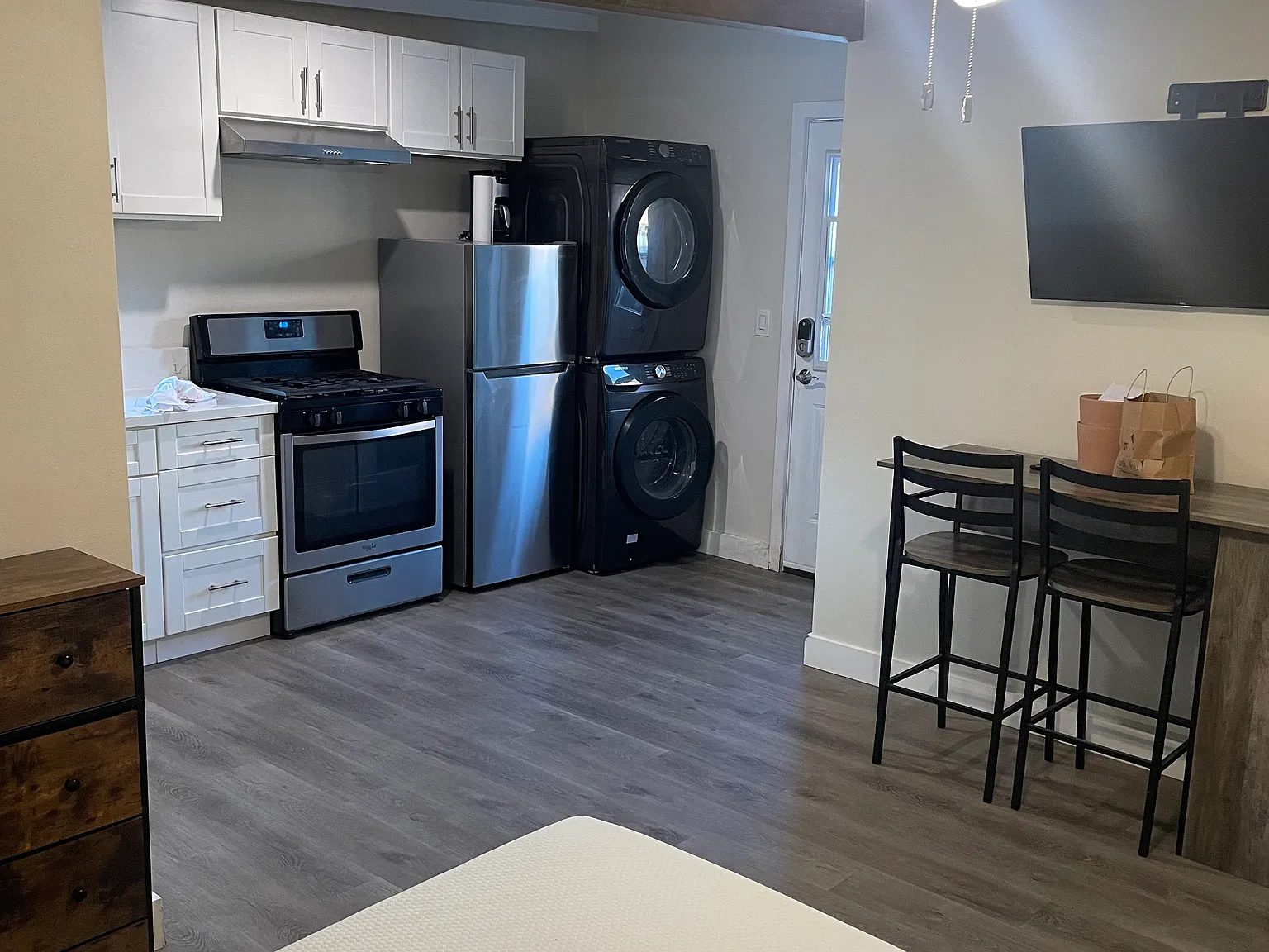 Studio, 330 sqft, $1,550 — Photo 3
