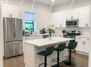 832 W Altgeld St #1, Chicago, IL 60614