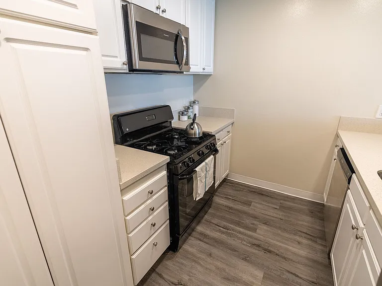 4200 Harbor Blvd — Photo 30
