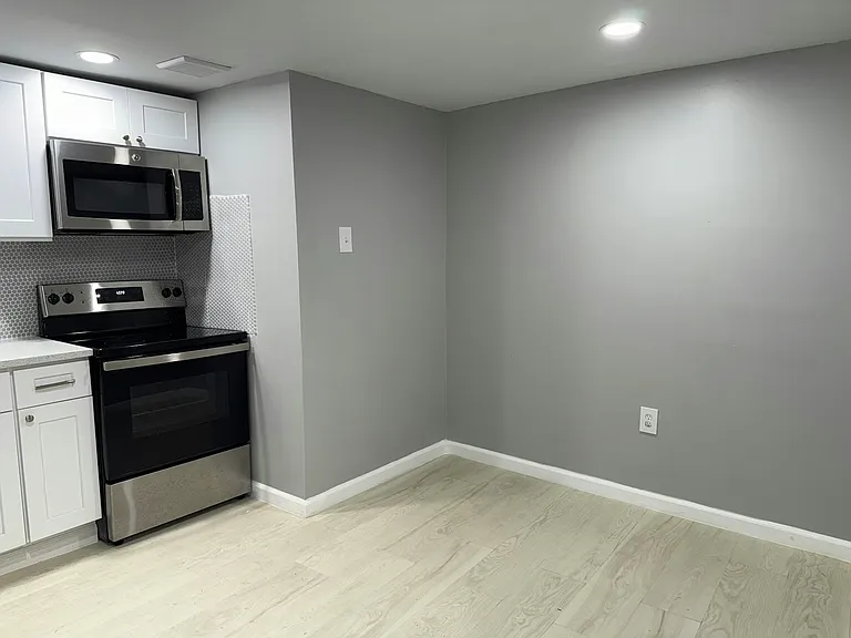 96 Lockwood Ave #1 — Photo 4