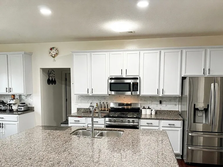 2128 Bellflower Way — Photo 7