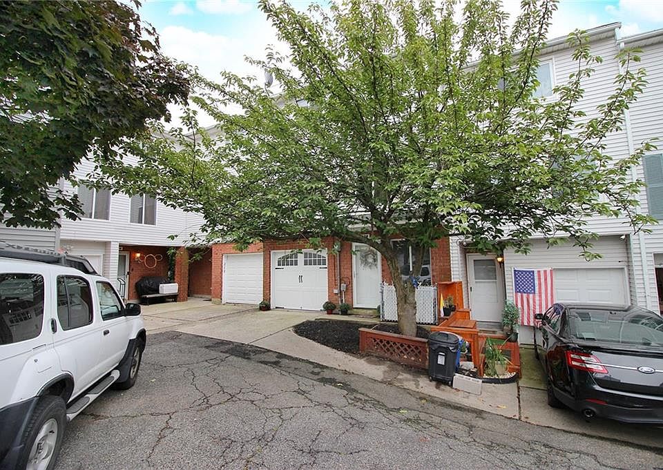 1st image of 120 Emily Ln