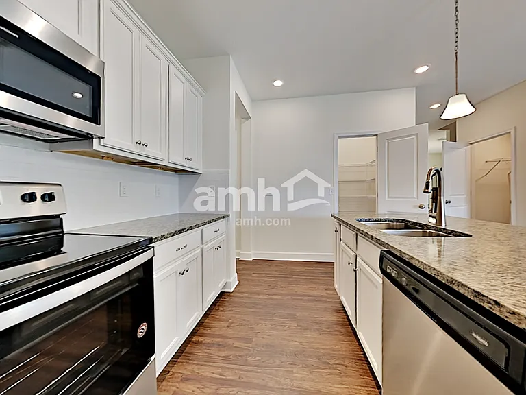 5843 Hampton Creek Rd — Photo 3