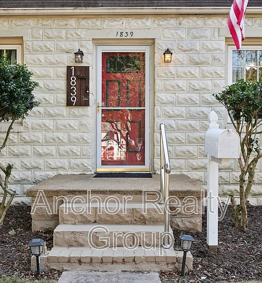 1839 Edgewood Ave — Photo 7