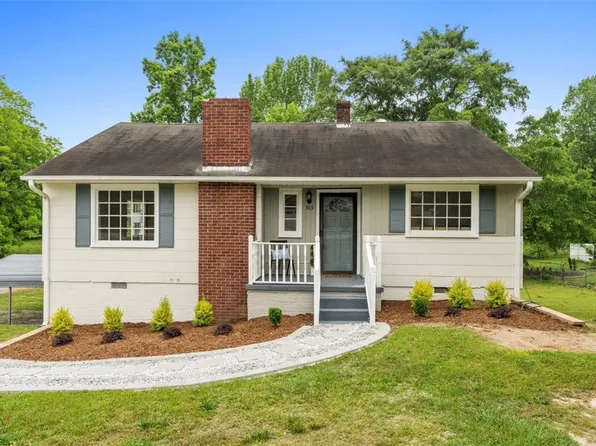 303 Belton Dr, Williamston, SC 29697