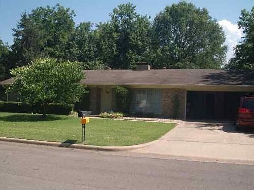 1st image of 203 Sharlotte Dr