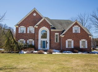 1 Cammeyer Ct, Towaco, NJ 07082