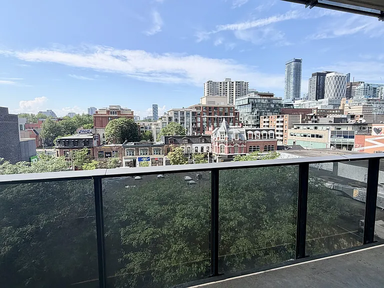 330 Richmond St W #609 — Photo 15