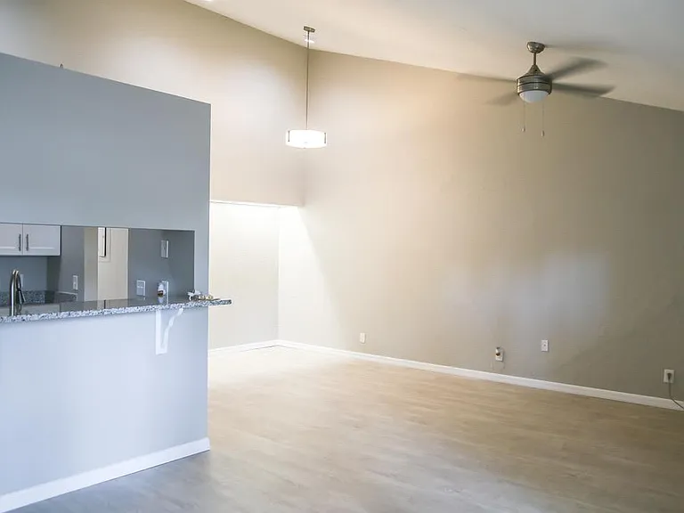 4151 SE 22nd Ave #B — Photo 8