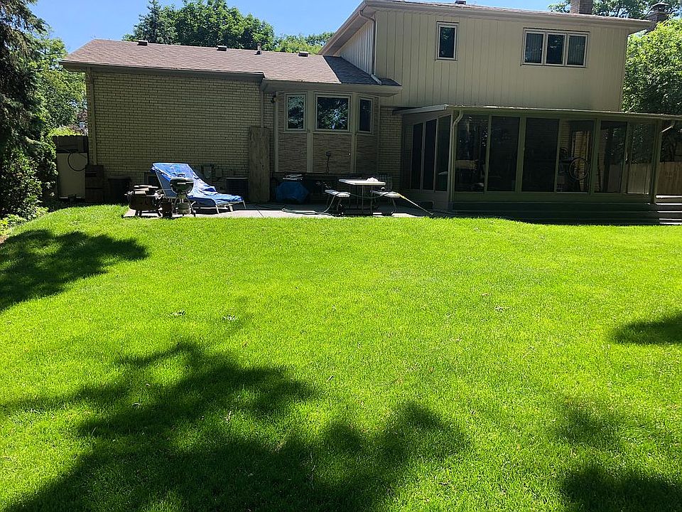 1st image of 370 S Hickory Ave