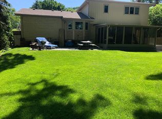 370 S Hickory Ave, Bartlett, IL