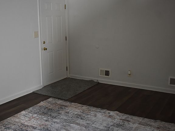 4th image of 3525 N 37th St