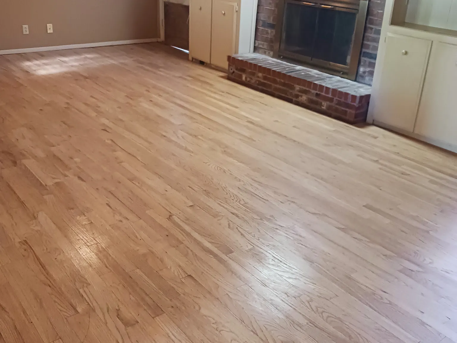 4 bed, 2330 sqft, $1,900 — Photo 2
