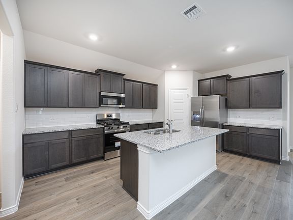 4th image of 319 Colony Way