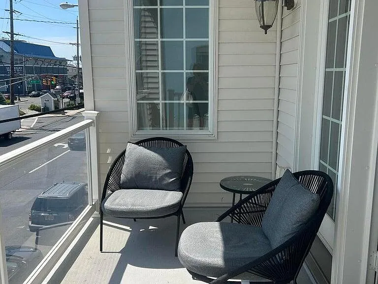1066 Ocean Ave #3 — Photo 1