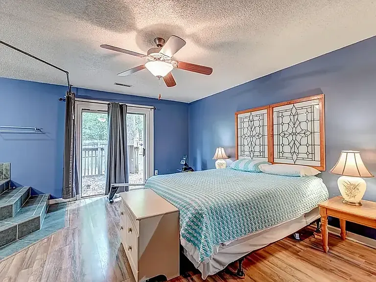 303 Canaberry Cir — Photo 5