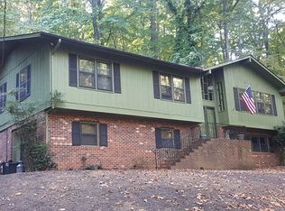 205 Arrowhead Trl, Martinsville, VA 24112
