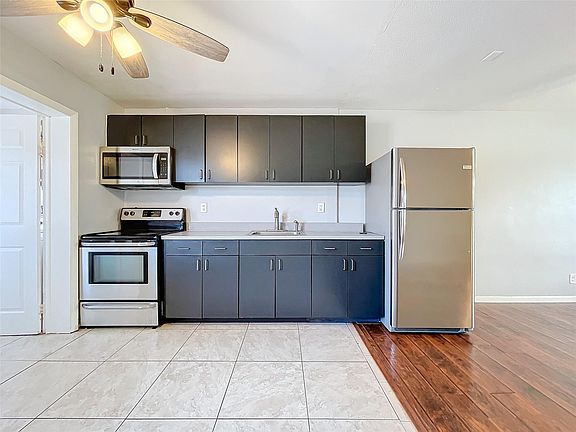 5th image of 260 NE 41st Street