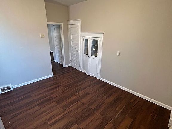 5th image of 4258-4260 E Farlin Ave