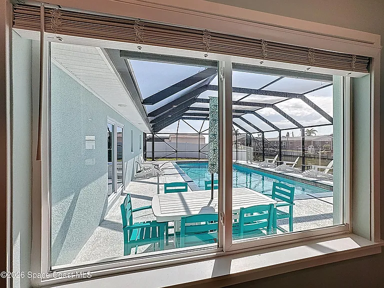1707 Shore Dr — Photo 3