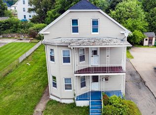 29 Whitcomb St, Webster, MA 01570