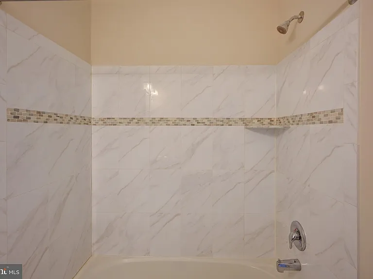 7827 Crystal Brook Way — Photo 21